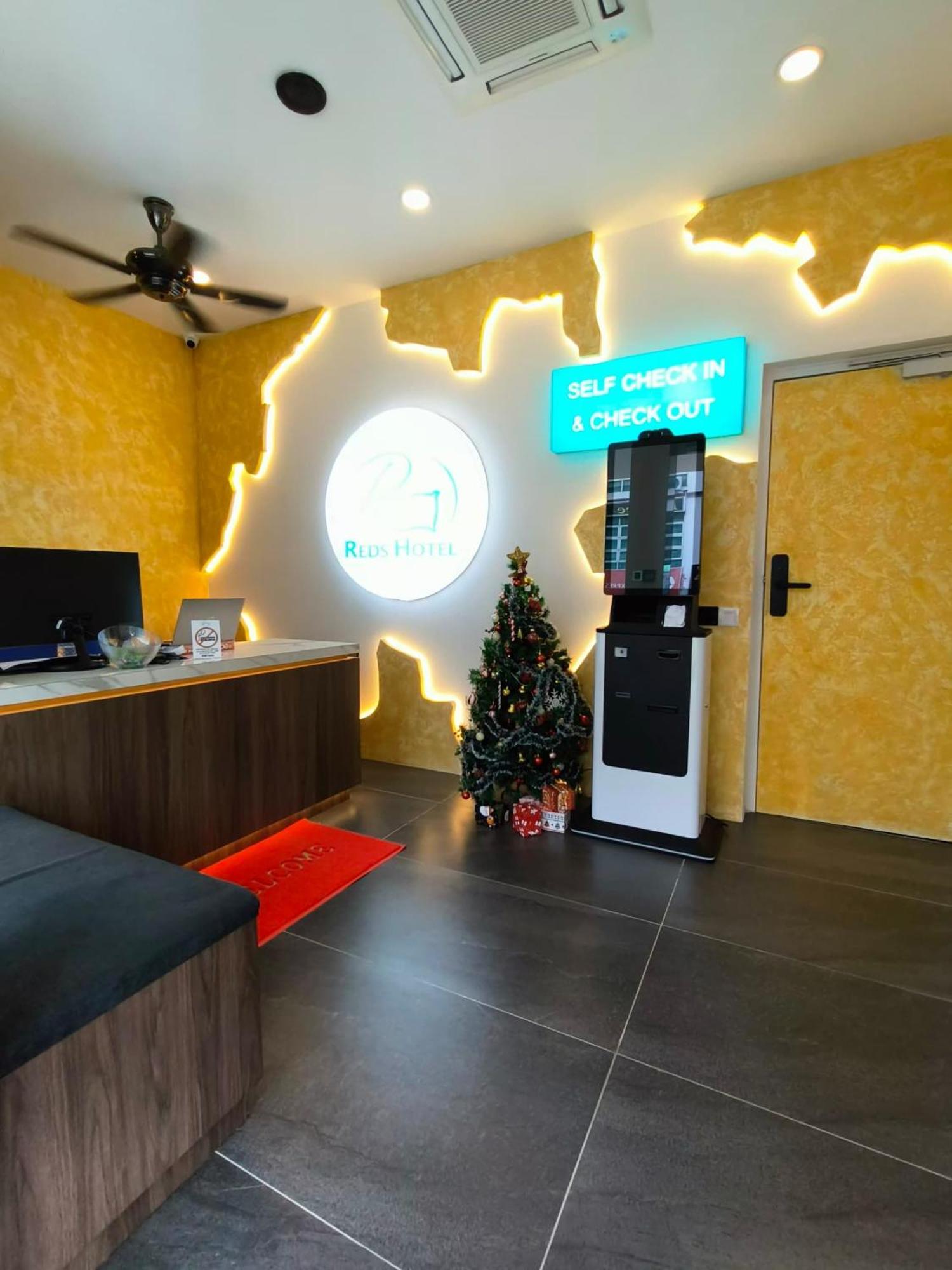 Red'S Hotel Bintulu Dış mekan fotoğraf