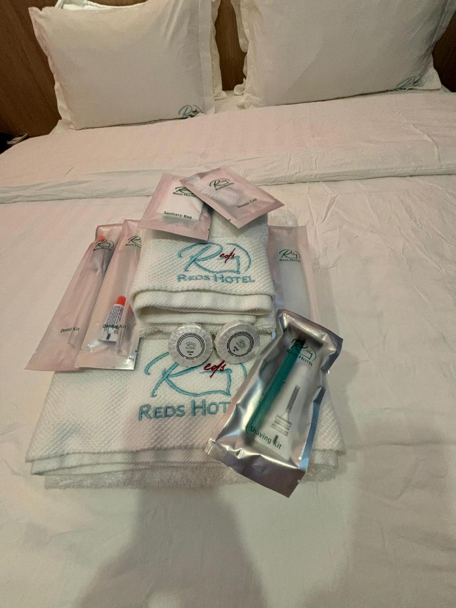 Red'S Hotel Bintulu Dış mekan fotoğraf